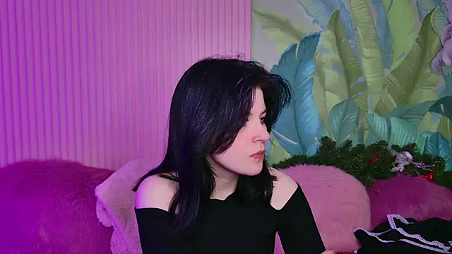 Milana Cold online show from 13, 1, 2026