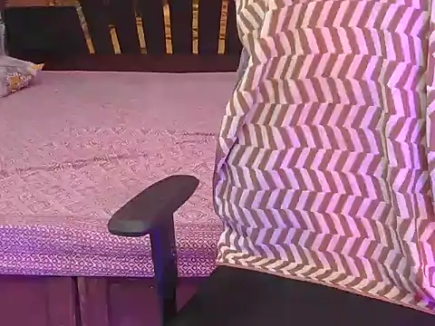 bold-smirthii online show from 11, 4, 2026