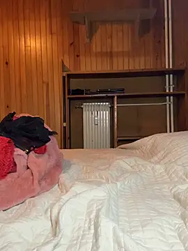 cassie miller velvet online show from 5, 3, 2026