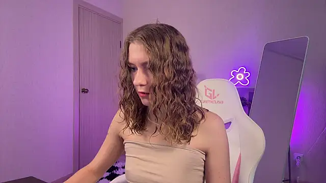 KellySunn online show from 2, 3, 2026