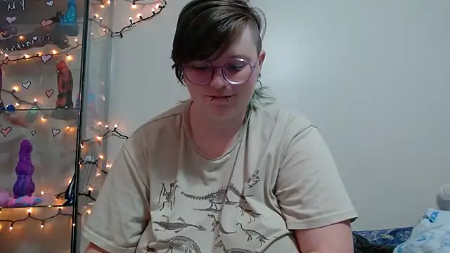 Snapshot of Pupghostt chatting on 6, 4, 2026 Pupghostt online show from 6, 4, 2026
