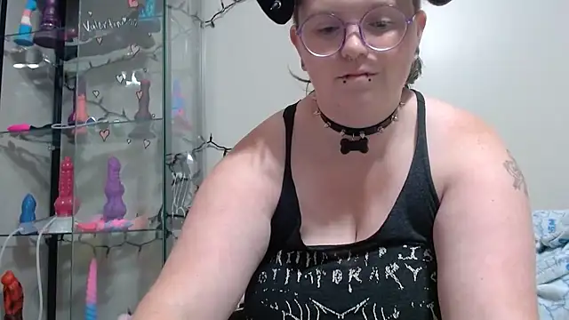 Snapshot of Pupghostt chatting on 16, 4, 2026 Pupghostt online show from 16, 4, 2026