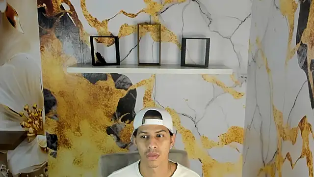 Victor LatinBoy online show from 6, 2, 2026