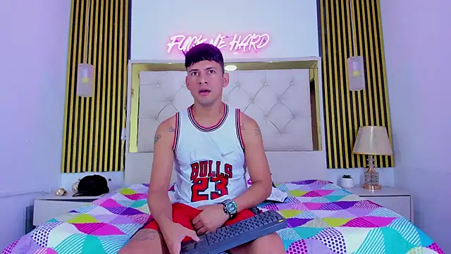 Sweet kevin1 online show from 23, 12, 2025