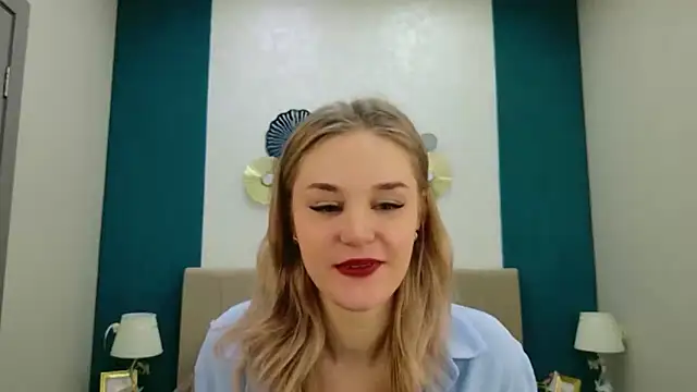 Snapshot of Molly_Voss chatting on 9, 2, 2026 Molly Voss online show from 9, 2, 2026