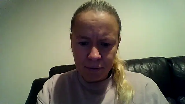 Snapshot of jennyblondeuk chatting on 12, 1, 2026 jennyblondeuk online show from 12, 1, 2026