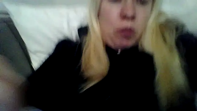 Snapshot of jennyblondeuk chatting on 31, 3, 2026 jennyblondeuk online show from 31, 3, 2026