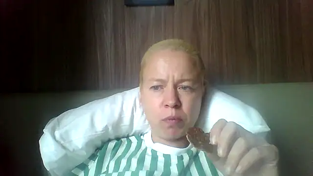 Snapshot of jennyblondeuk chatting on 12, 4, 2026 jennyblondeuk online show from 12, 4, 2026