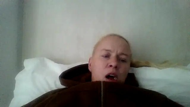 Snapshot of jennyblondeuk chatting on 14, 4, 2026 jennyblondeuk online show from 14, 4, 2026