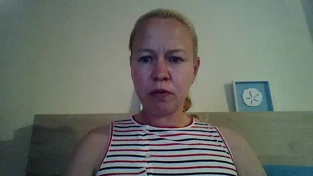 Snapshot of jennyblondeuk chatting on 19, 4, 2026 jennyblondeuk online show from 19, 4, 2026