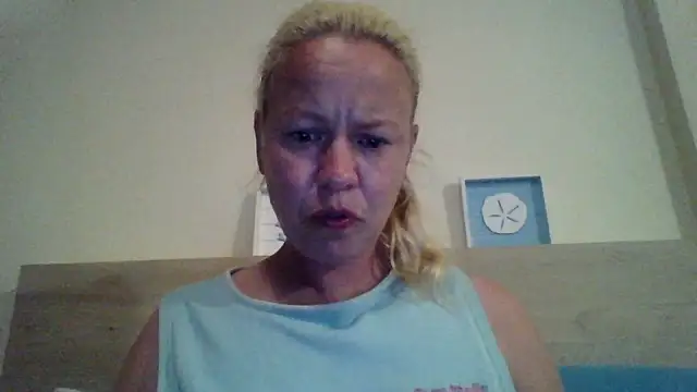 Snapshot of jennyblondeuk chatting on 29, 4, 2026 jennyblondeuk online show from 29, 4, 2026