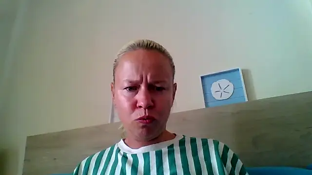 Snapshot of jennyblondeuk chatting on 10, 5, 2026 jennyblondeuk online show from 10, 5, 2026
