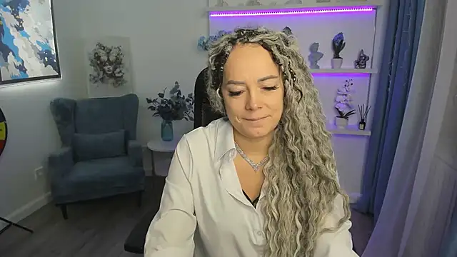 SamanthaReider online show from 10, 1, 2026