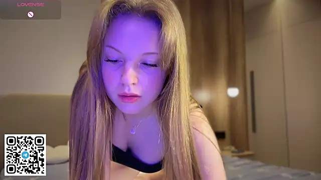 Snapshot of steffi_meoww chatting on 18, 5, 2026 steffi meoww online show from 18, 5, 2026