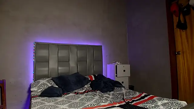 Snapshot of MAXIMILAINO-XXX chatting on 4, 2, 2026 MAXIMILAINO-XXX online show from 4, 2, 2026