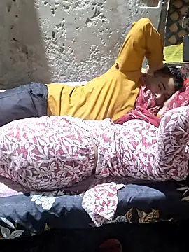 Snapshot of Radhacpl9528 chatting on 12, 4, 2026 Radhacpl9528 online show from 12, 4, 2026