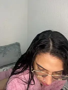 Snapshot of ValentinaEvanz chatting on 14, 1, 2026 ValentinaEvanz online show from 14, 1, 2026