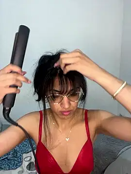 Snapshot of ValentinaEvanz chatting on 15, 1, 2026 ValentinaEvanz online show from 15, 1, 2026