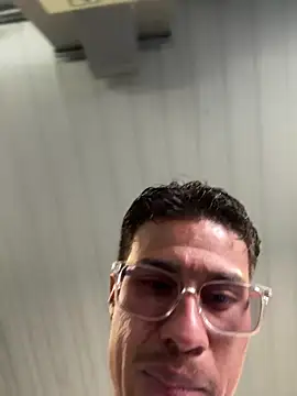 Snapshot of Latin_Paisa_Boy chatting on 25, 4, 2026 Latin Paisa Boy online show from 25, 4, 2026