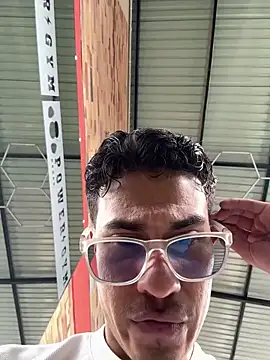 Snapshot of Latin_Paisa_Boy chatting on 31, 5, 2026 Latin Paisa Boy online show from 31, 5, 2026