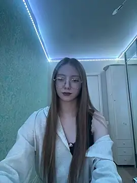 Snapshot of Eseniya_ chatting on 9, 2, 2026 Eseniya online show from 9, 2, 2026