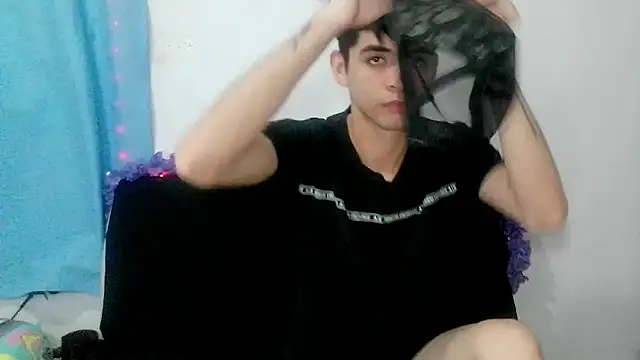 Snapshot of nico22love chatting on 2, 2, 2026 nico22love online show from 2, 2, 2026