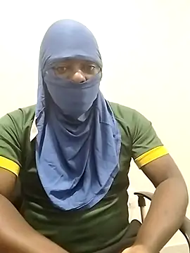 Snapshot of Bra-G chatting on 22, 12, 2025 Bra-G online show from 22, 12, 2025