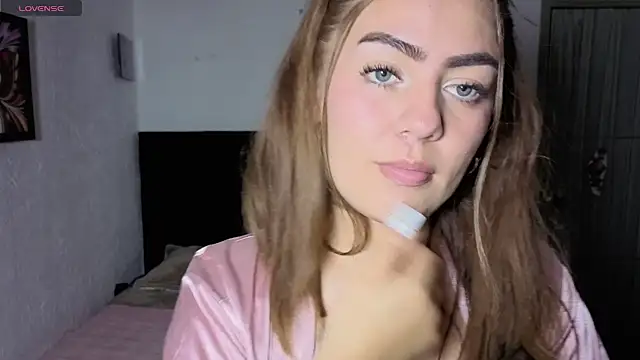 Snapshot of VelourNyx chatting on 6, 1, 2026 VelourNyx online show from 6, 1, 2026