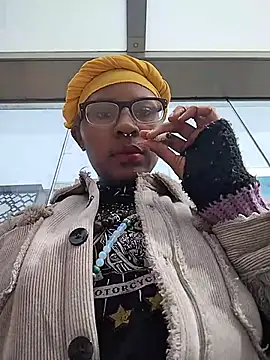 Snapshot of SynDarling6 chatting on 2, 3, 2026 SynDarling6 online show from 2, 3, 2026