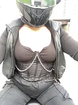 Scarlet auraa online show from 11, 2, 2026