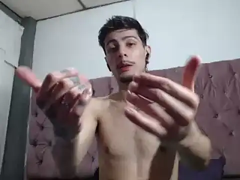 Snapshot of levconnor chatting on 15, 1, 2026 levconnor online show from 15, 1, 2026