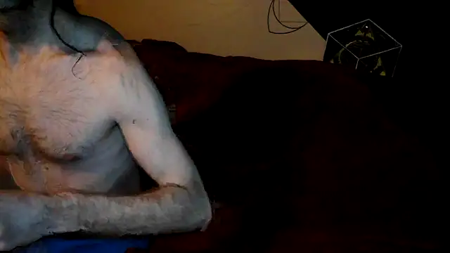 Snapshot of toy2use87 chatting on 31, 1, 2026 toy2use87 online show from 31, 1, 2026