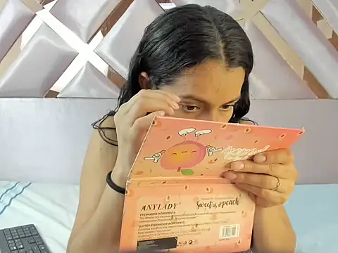 MiaKleinX online show from 19, 3, 2026