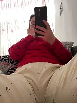 Faded pink online show from 18, 1, 2026