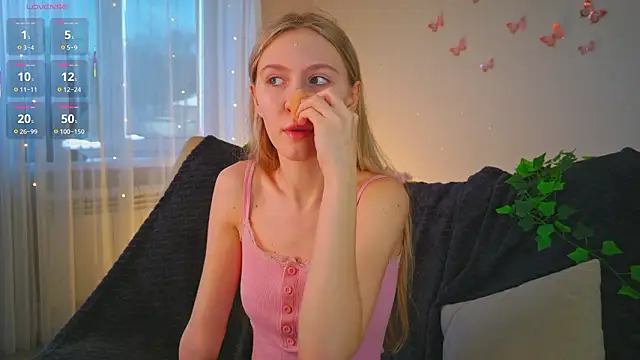 Snapshot of SirenThalassa chatting on 4, 2, 2026 SirenThalassa online show from 4, 2, 2026