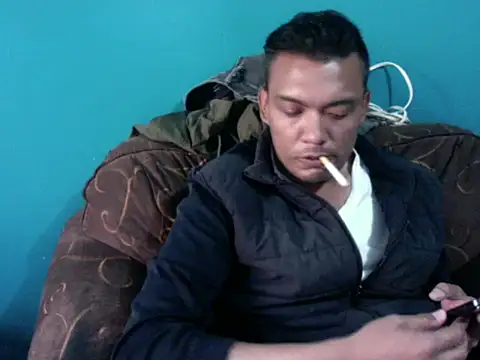 Snapshot of latinomoreno95 chatting on 8, 5, 2026 latinomoreno95 online show from 8, 5, 2026