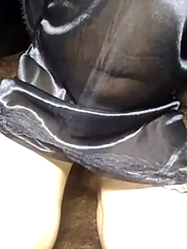 Merrylinh online show from 2, 2, 2026