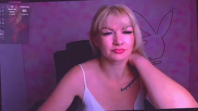 Snapshot of Madonna_Fire chatting on 21, 6, 2026 Madonna Fire online show from 21, 6, 2026