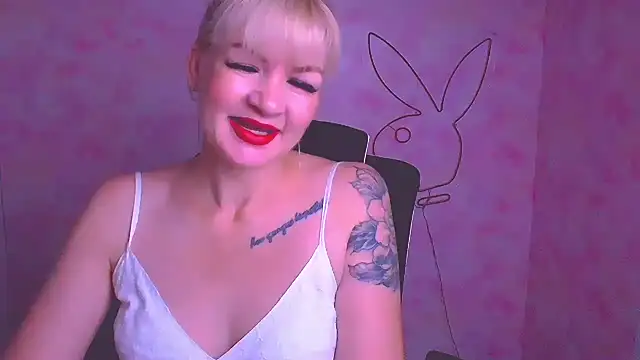 Snapshot of Madonna_Fire chatting on 26, 6, 2026 Madonna Fire online show from 26, 6, 2026
