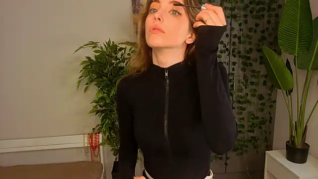 Snapshot of BrianneMallory chatting on 8, 2, 2026 BrianneMallory online show from 8, 2, 2026