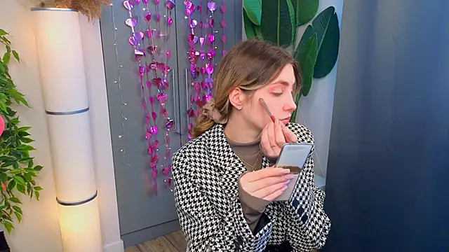 Snapshot of BrianneMallory chatting on 21, 2, 2026 BrianneMallory online show from 21, 2, 2026