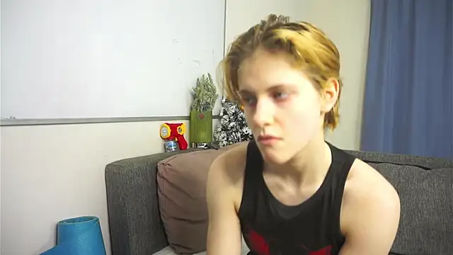 JoycelynMoctezuma online show from 5, 1, 2026