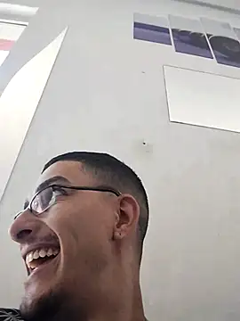 Fefe2805 online show from 15, 4, 2026