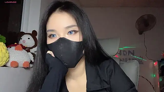 Snapshot of Tieu-May chatting on 12, 6, 2026 Tieu-May online show from 12, 6, 2026