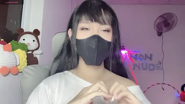 Snapshot of Tieu-May chatting on 5, 7, 2026 Tieu-May online show from 5, 7, 2026