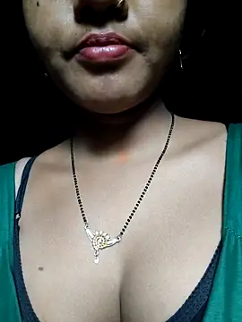 Snapshot of Horny-Rashi chatting on 13, 4, 2026 Horny-Rashi online show from 13, 4, 2026