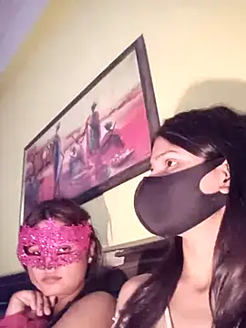 Snapshot of Sakshi-Aditi chatting on 7, 4, 2026 Sakshi-Aditi online show from 7, 4, 2026