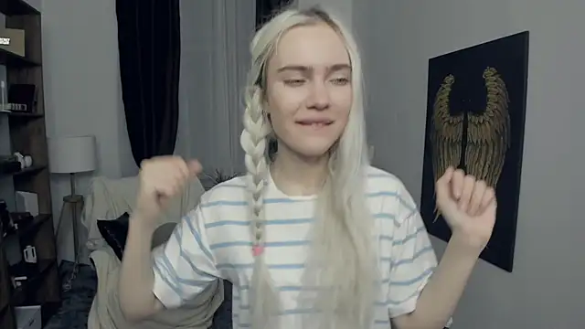 KristalCrowner online show from 6, 2, 2026