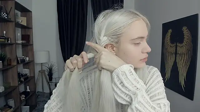 KristalCrowner online show from 28, 2, 2026