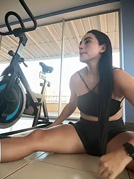 RoseOnYou online show from 19, 3, 2026